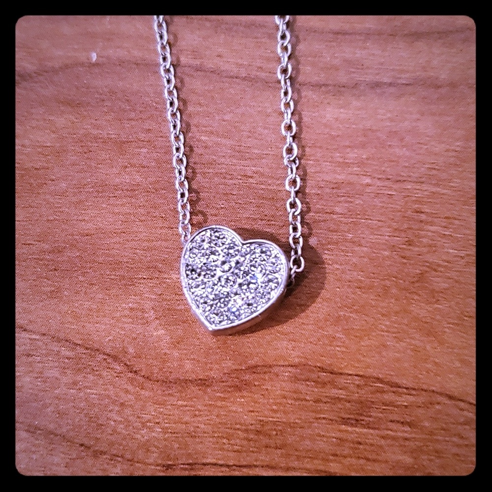 NWT Heart shaped necklace